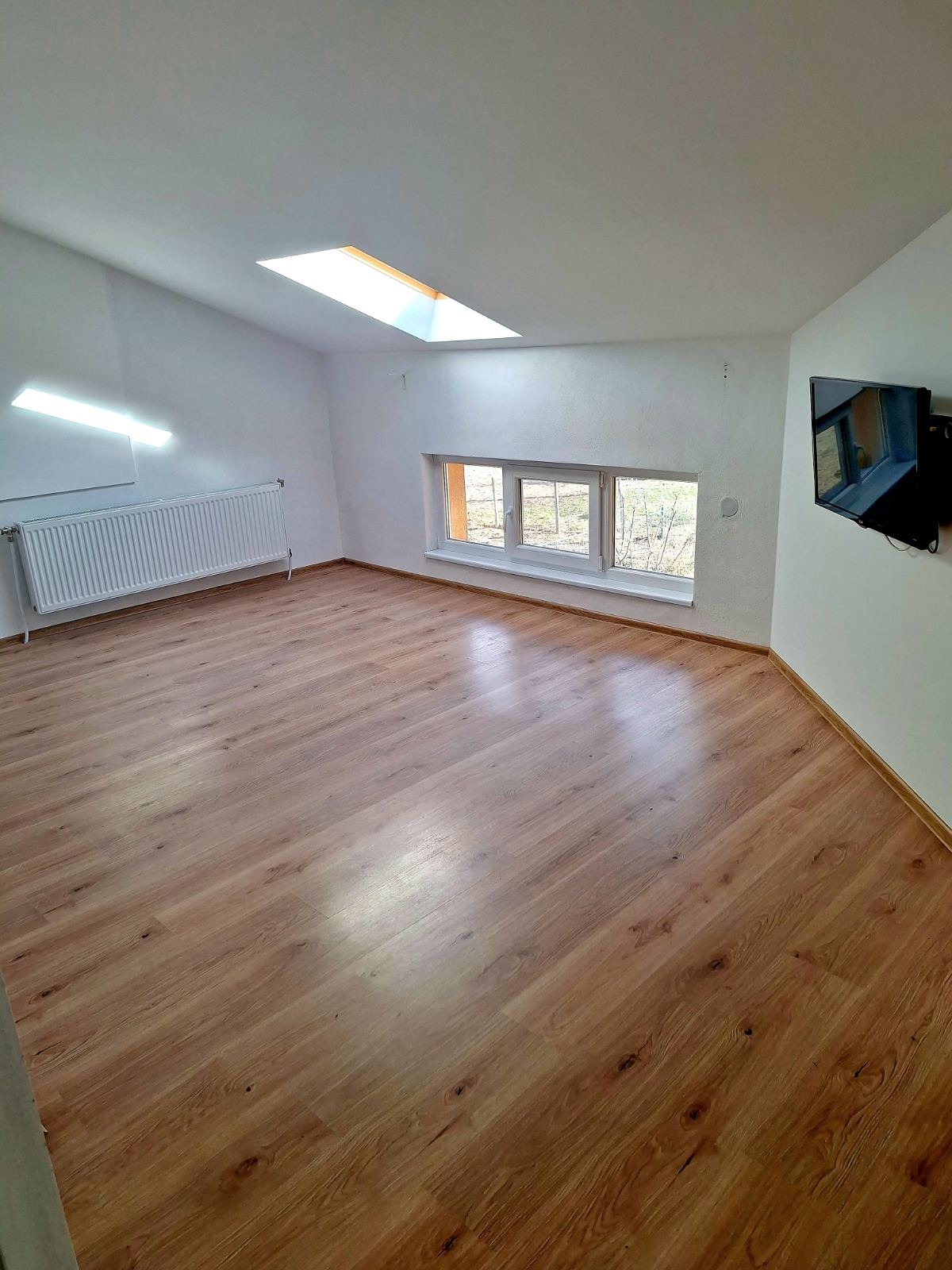 Продава КЪЩА, с. Доспей, област София област, снимка 15 - Къщи - 53620674