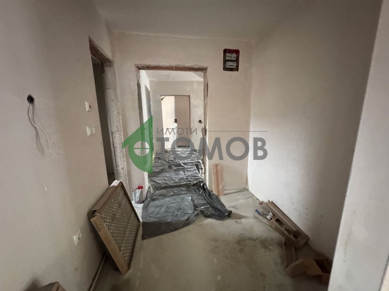 Продава 2-СТАЕН, гр. Шумен, 5-ти полк, снимка 5 - Апартаменти - 52750343