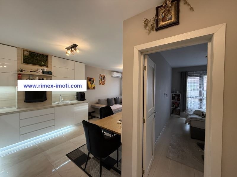 Продава 2-СТАЕН, гр. Пловдив, Кючук Париж, снимка 2 - Апартаменти - 53259576