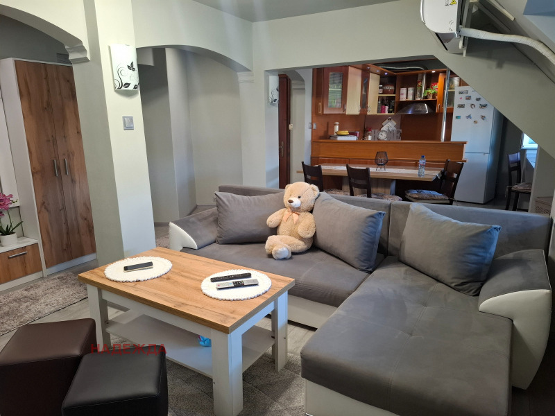 Продава  3-стаен град Плевен , Идеален център , 78 кв.м | 46407646