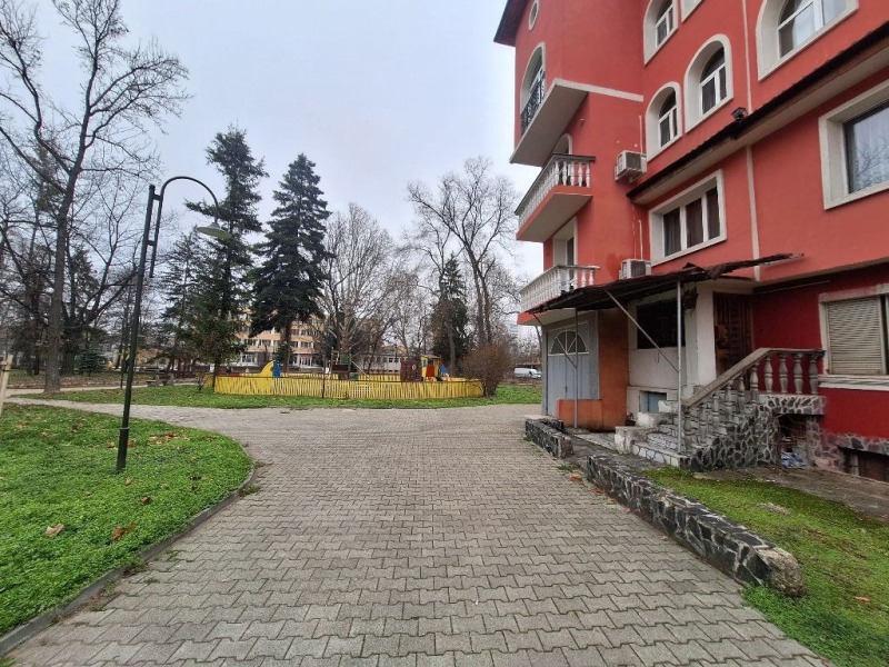 Продава ЕТАЖ ОТ КЪЩА, гр. Кюстендил, Център