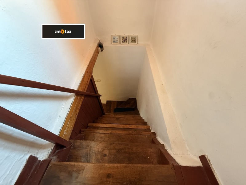 Продава КЪЩА, гр. Троян, област Ловеч, снимка 3 - Къщи - 53097746