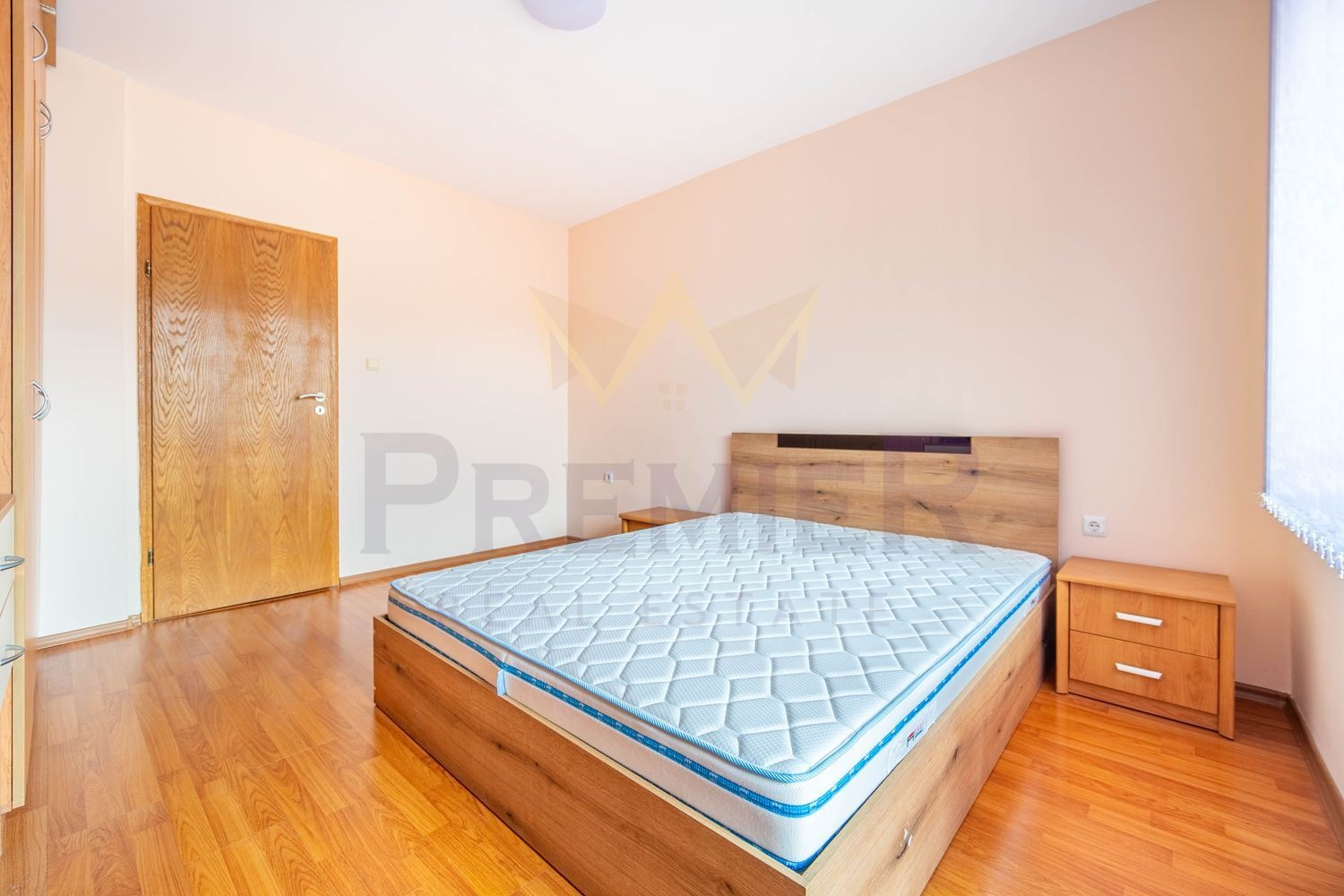 Продава 2-СТАЕН, гр. Варна, Базар Левски, снимка 2 - Апартаменти - 54326155