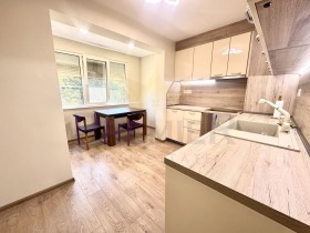 2 chambres HEI, Varna