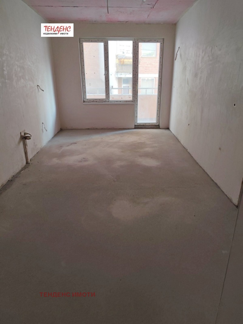 Продава 3-СТАЕН, град Кърджали, Център • 121000 € / 236655.43 лв. • 77518007 1