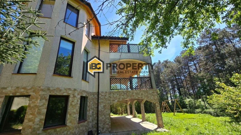 Продава КЪЩА, гр. Варна, м-т Добрева чешма