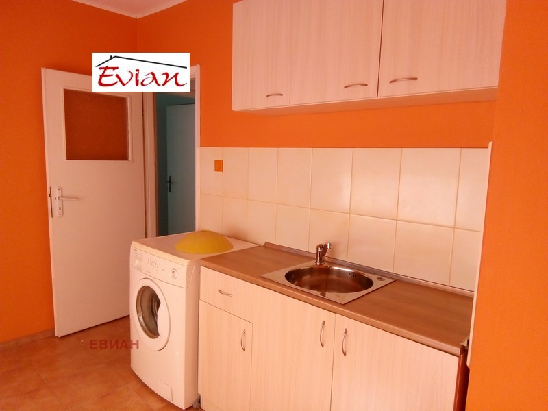 Продава  2-стаен град Русе , Здравец Изток , 55 кв.м | 52520453 - изображение [4]