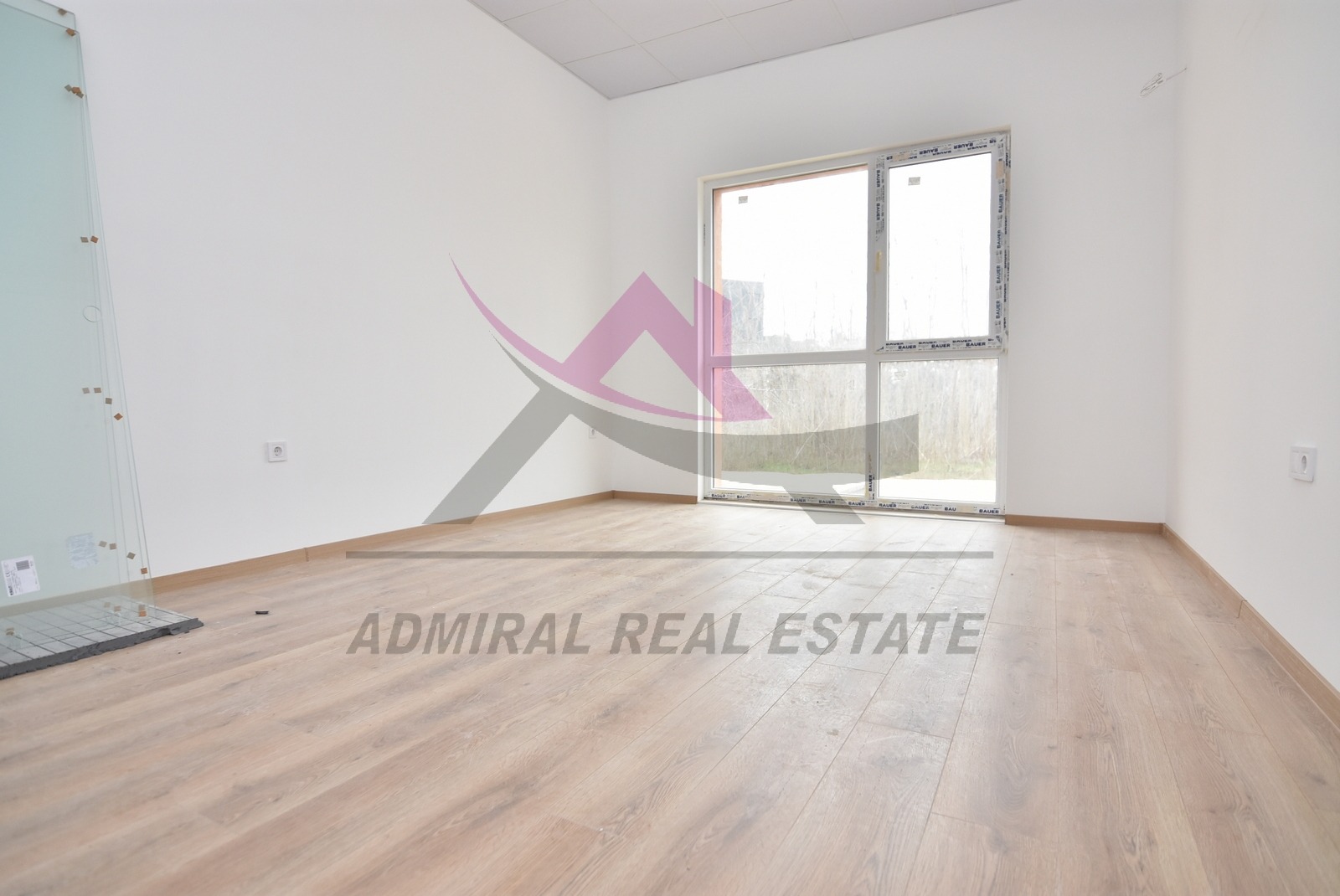 Продава ОФИС, гр. Варна, Младост 1, снимка 2 - Офиси - 49985624