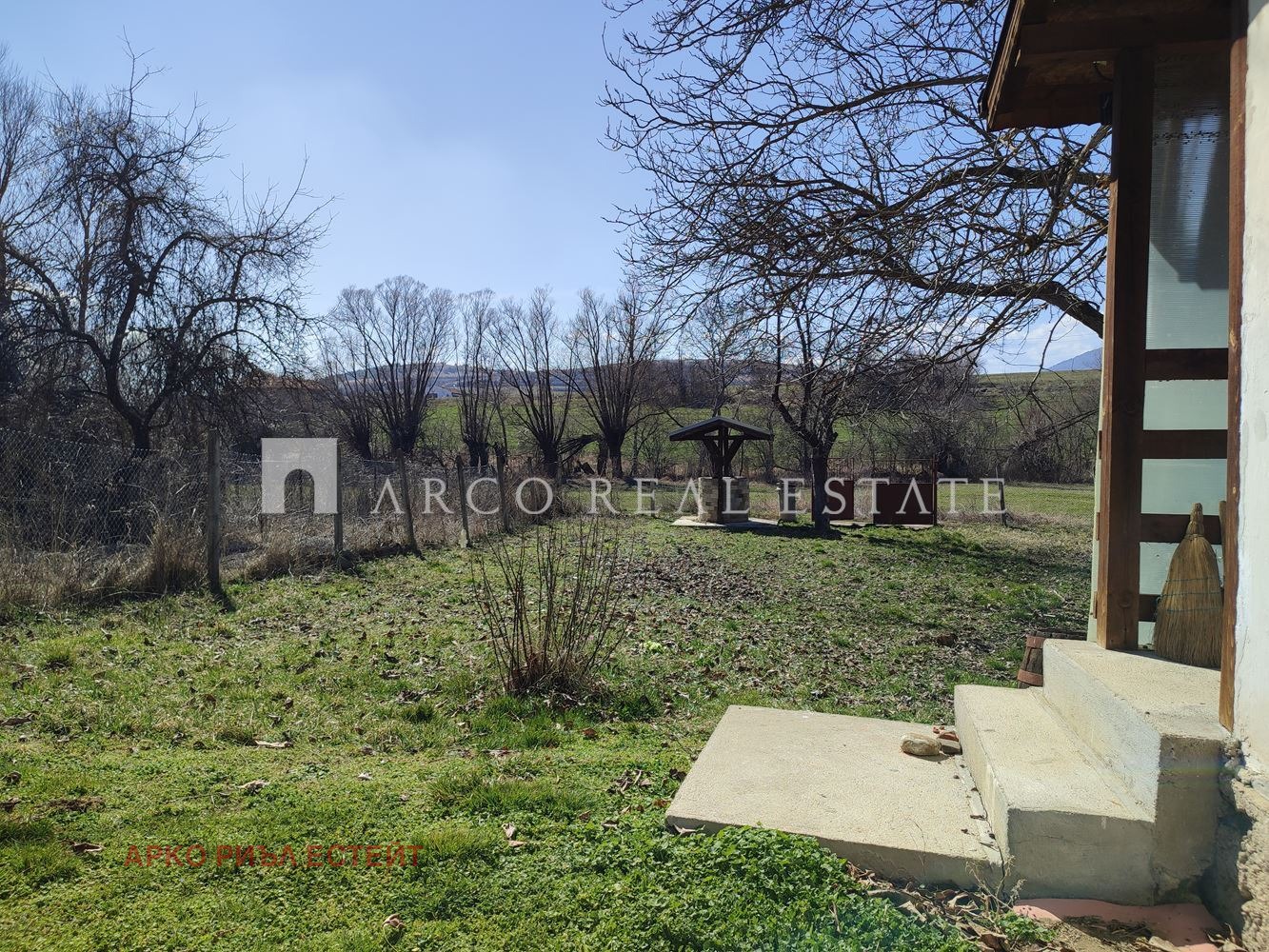 Продава КЪЩА, с. Гърло, област Перник, снимка 2 - Къщи - 53859601