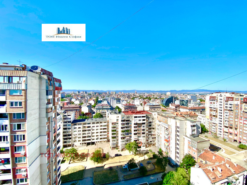 Продава  3-стаен, град София, Зона Б-5 •  299 880 EUR • ID 50174379 — holmes.bg - [1] 