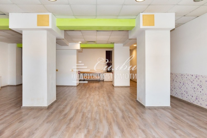 Продава МАГАЗИН, гр. Шумен, Център, снимка 4 - Магазини - 52602369