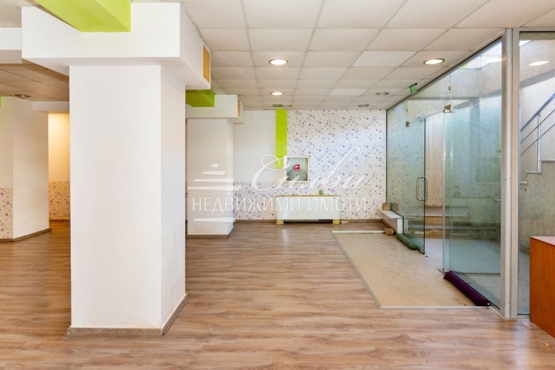 Продава МАГАЗИН, гр. Шумен, Център, снимка 3 - Магазини - 52602369