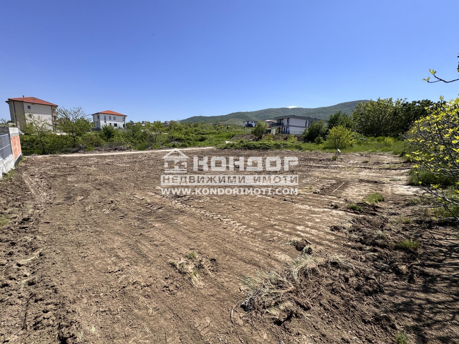 Продава ПАРЦЕЛ, с. Марково, област Пловдив