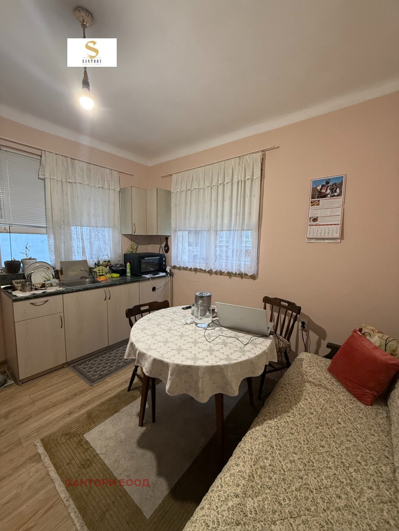 Продава КЪЩА в град Варна, Колхозен пазар - 215 кв.м / 277 000 € » 541 764.91 лв., САНТОРИ ЕООД