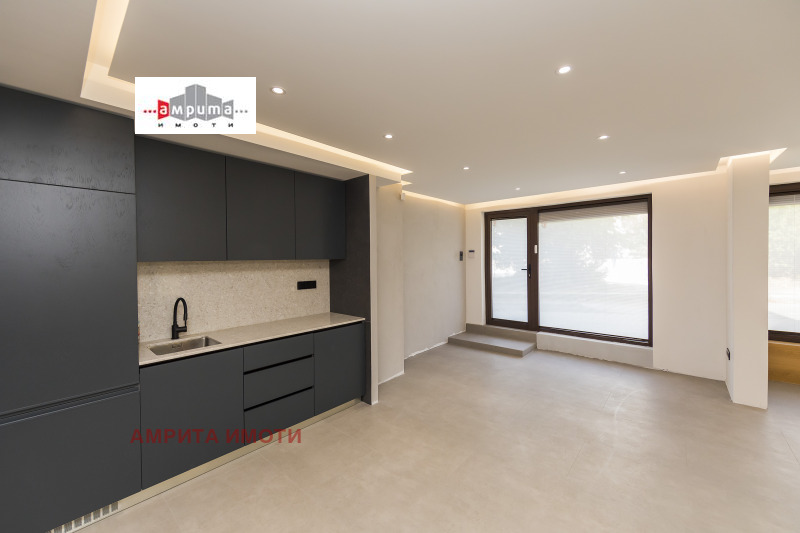 Продава  Офис град София , Редута , 162 кв.м | 98672539
