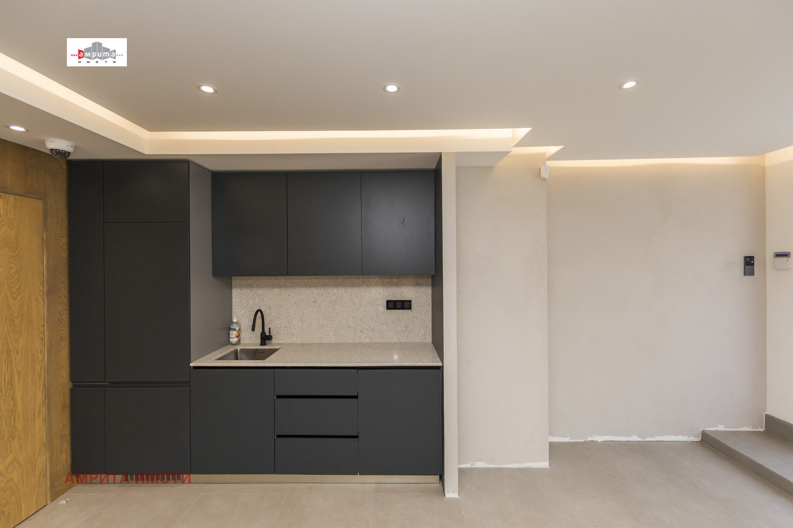 Продава ОФИС, гр. София, Редута, снимка 2 - Офиси - 56743538