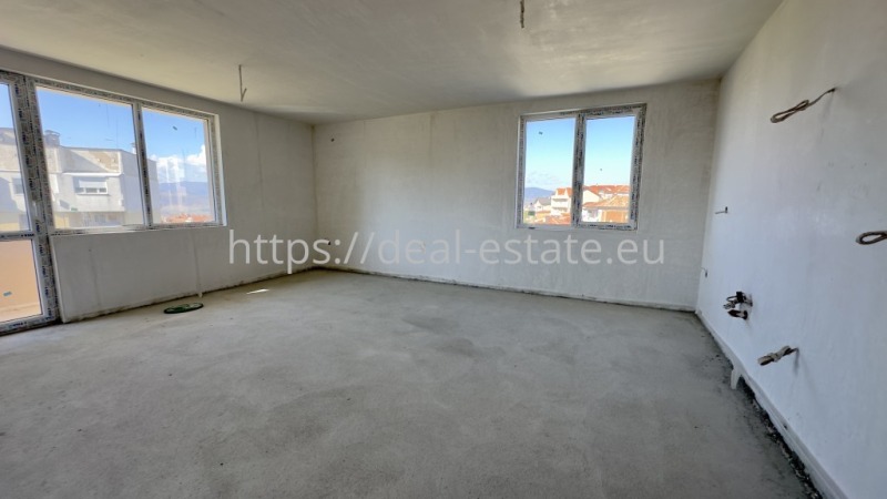 Продава 3-СТАЕН в град Благоевград, Орлова чука - 91 кв.м / 91 800 € » 179 545.19 лв., ДИЪЛ ЕСТЕЙТ