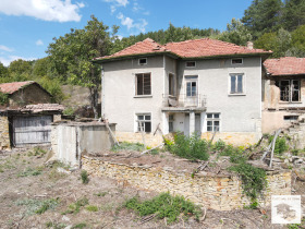 Casa Gostilitsa, región de Gabrovo 1