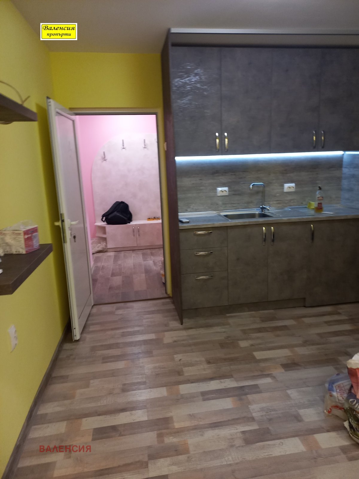Продава 1-СТАЕН, гр. Вършец, област Монтана, снимка 2 - Апартаменти - 56065681