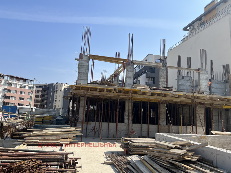 Продава 2-СТАЕН в град София, Студентски град - 74 кв.м / 169 809 € » 332 117.54 лв., Д АНД А ИНТЕРНЕШЪНЪЛ