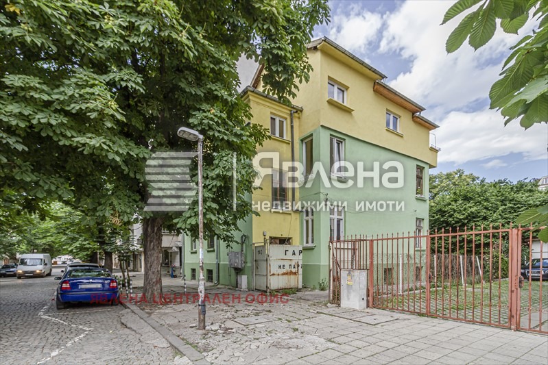 Продава 4-СТАЕН, гр. София, Център, снимка 2 - Апартаменти - 53568079