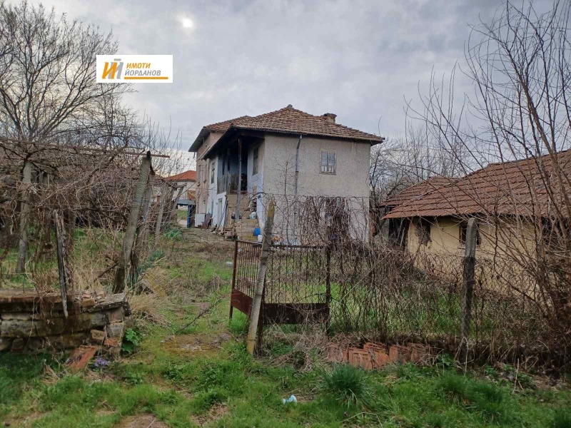 Продава  Къща област Велико Търново , с. Ново село , 220 кв.м | 45428399 - изображение [2]