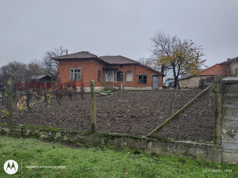 Продава КЪЩА, с. Ирник, област Силистра