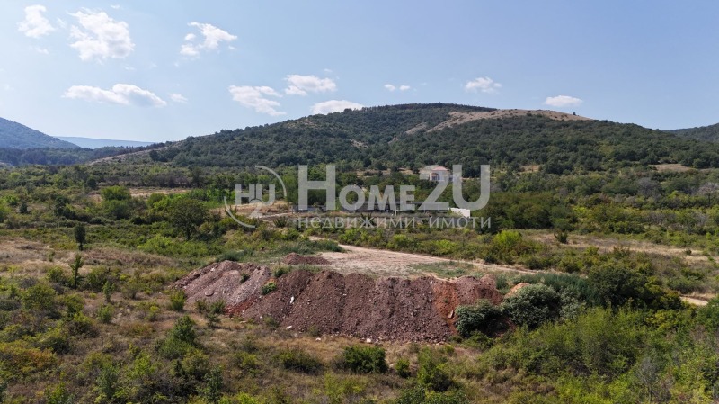 Eladó  Cselekmény régió Plovdiv , Markovo , 2000 négyzetméter | 27465615