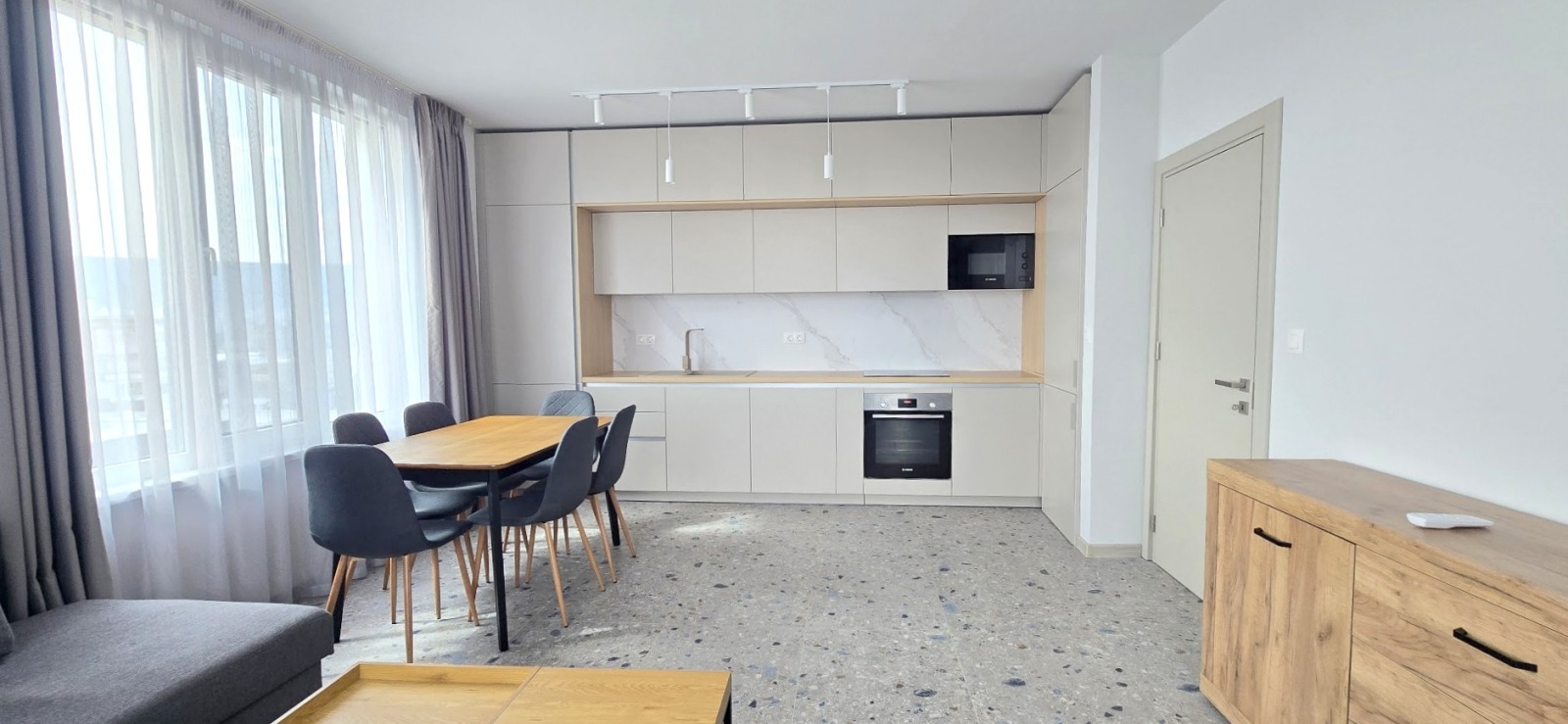 Продава 3-СТАЕН, гр. Шумен, Тракия, снимка 2 - Апартаменти - 53900172