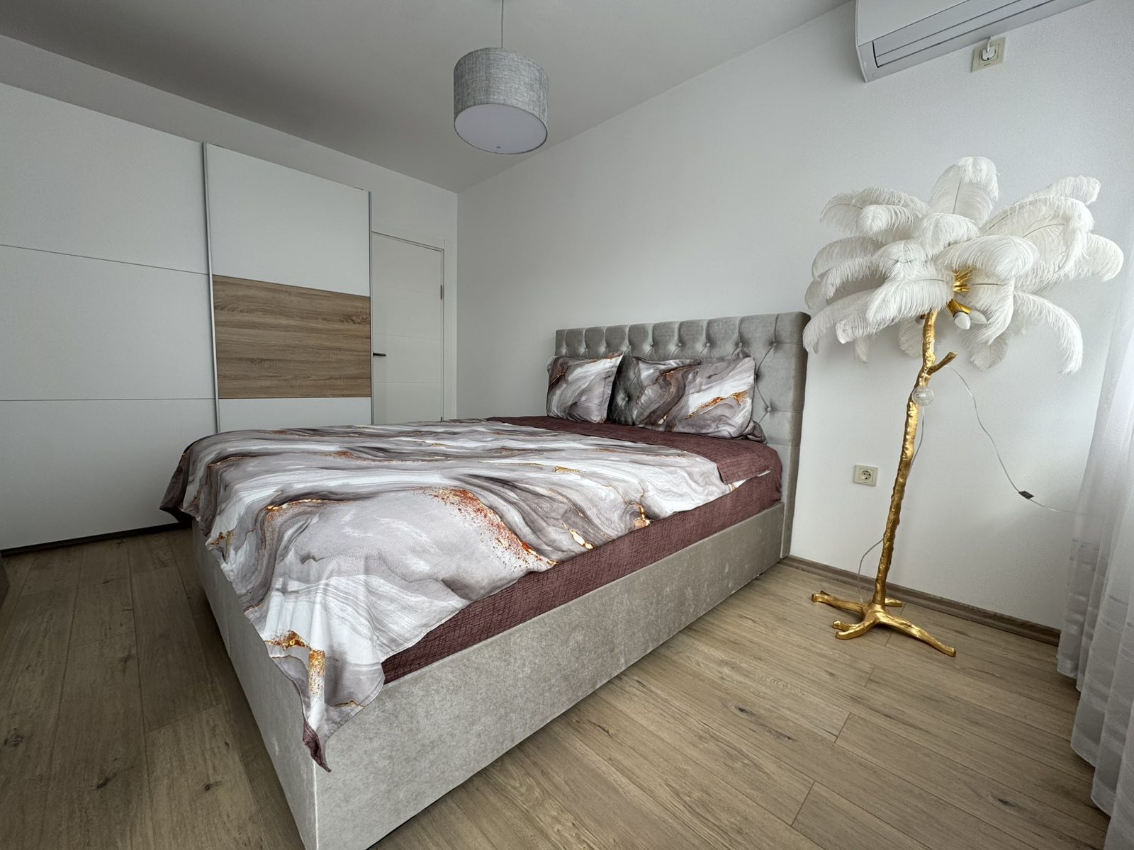 Продава 3-СТАЕН, гр. Велико Търново, Бузлуджа, снимка 2 - Апартаменти - 54042557