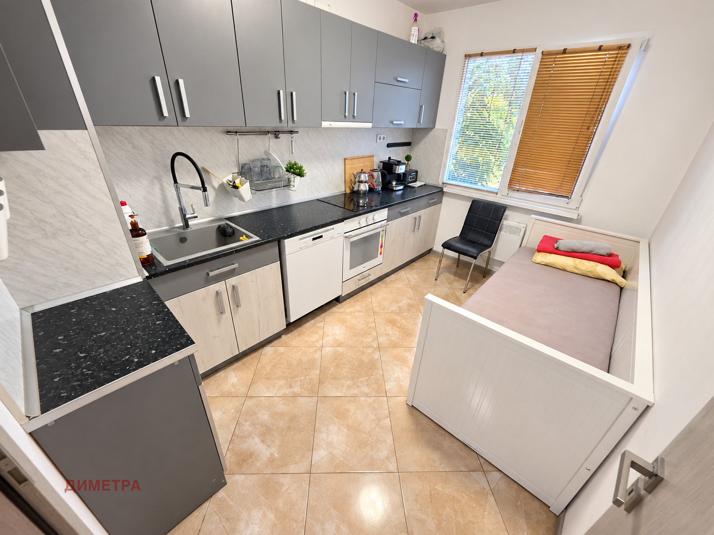 Продава 3-СТАЕН, гр. Пловдив, Център, снимка 9 - Апартаменти - 56365048