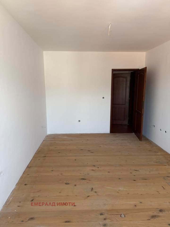Till salu  3+ sovrum region Blagoevgrad , Razlog , 135 kvm | 70348987 - bild [13]