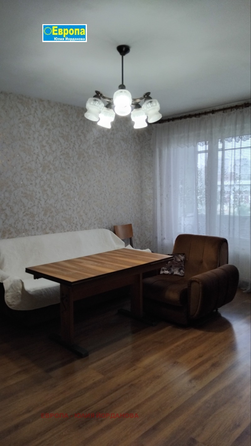 In vendita  1 camera da letto Ruse , Drugba 1 , 61 mq | 94738408