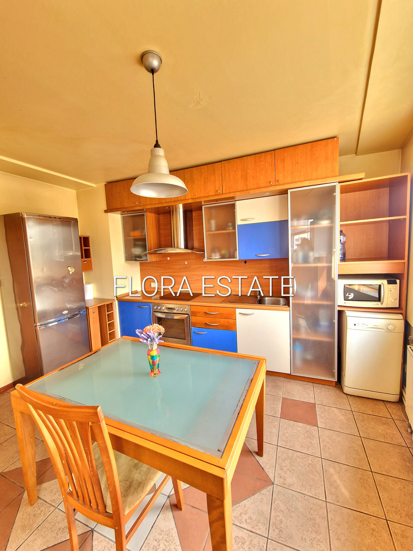 Продава 3-СТАЕН, гр. Добрич, Център, снимка 2 - Апартаменти - 54325305