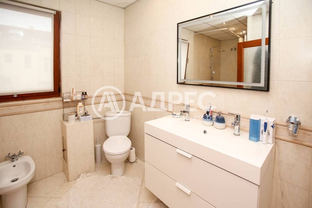 Продава МНОГОСТАЕН, гр. София, Център, снимка 12 - Апартаменти - 54604642