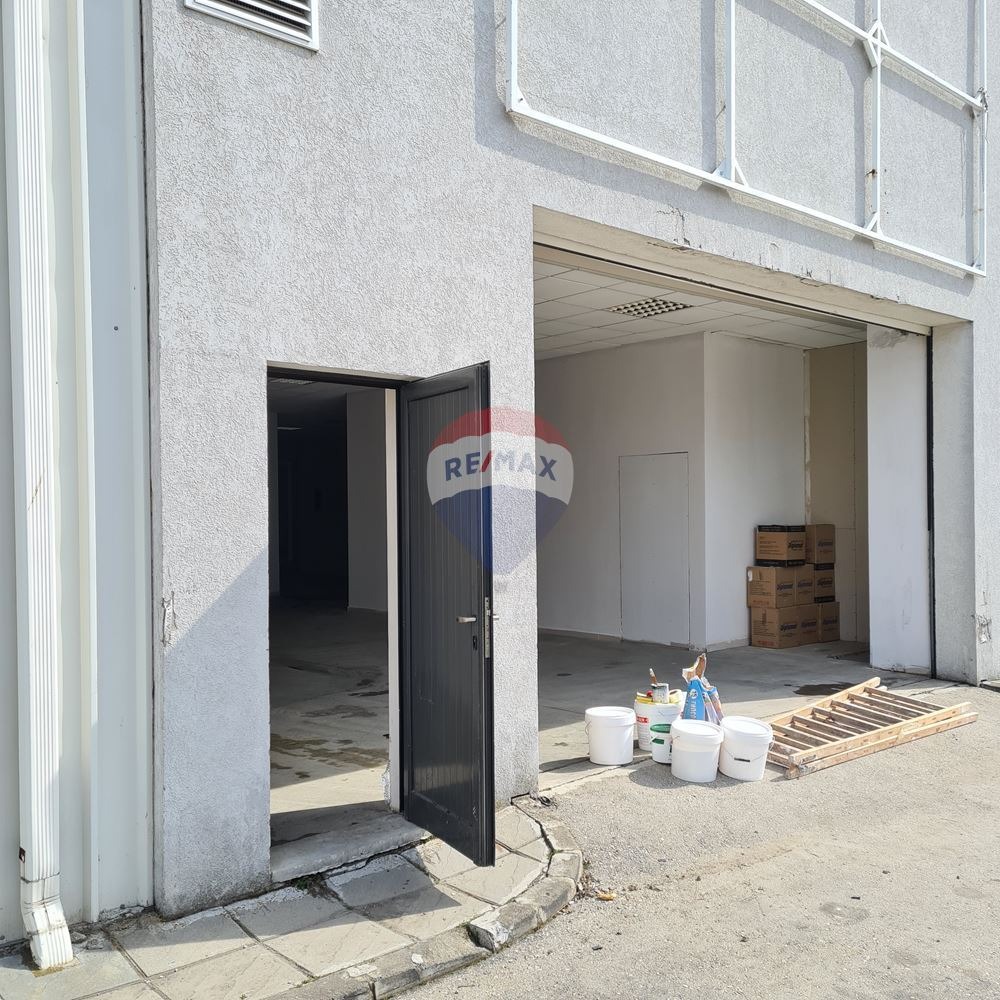 Продава ПРОМ. ПОМЕЩЕНИЕ | Imot.bg — изображение 4