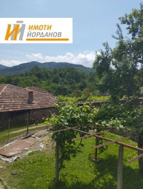 Haus Lazarzi, region Weliko Tarnowo 10