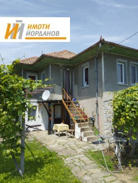 Haus Lazarzi, region Weliko Tarnowo 1