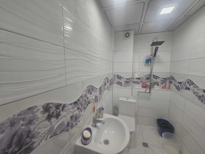 Продава 2-СТАЕН, гр. Кърджали, Възрожденци, снимка 13 - Апартаменти - 52152088