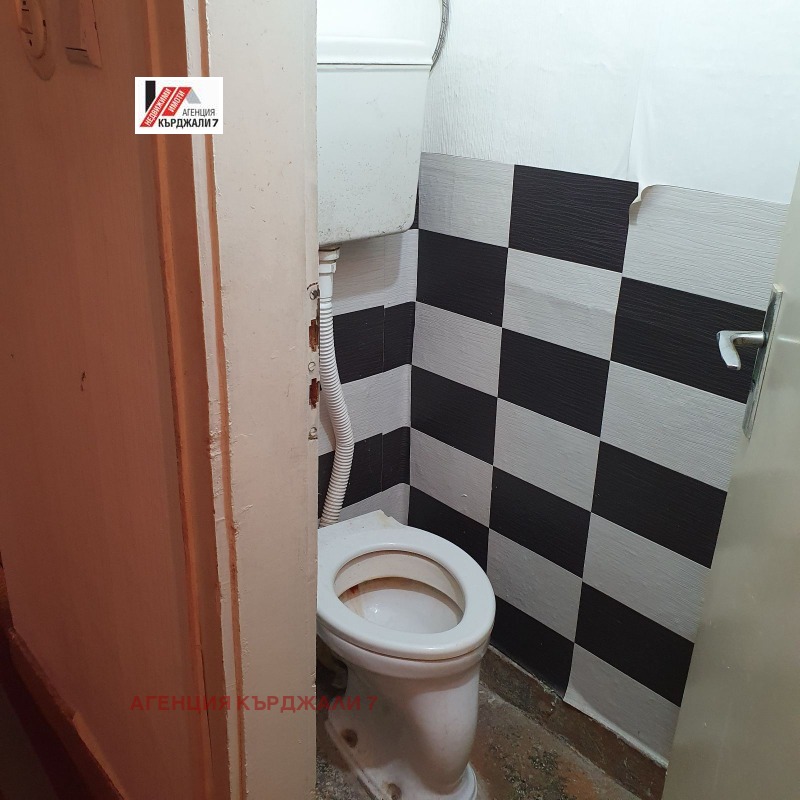 Продава 3-СТАЕН, гр. Кърджали, Център, снимка 7 - Апартаменти - 52600776