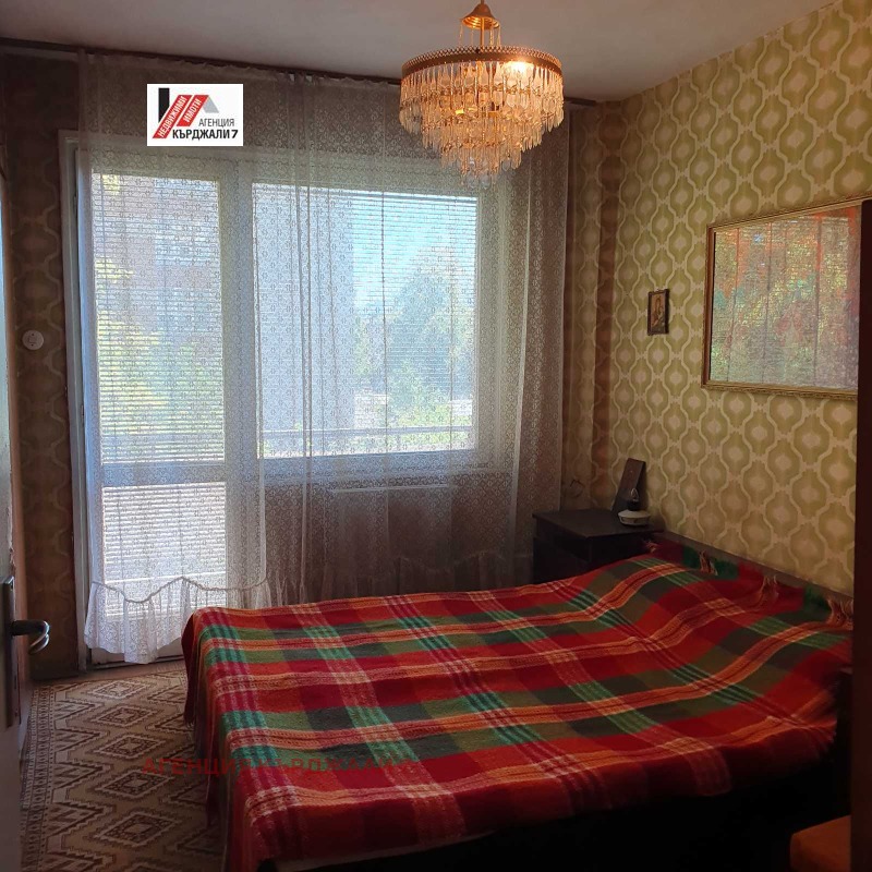 Продава 3-СТАЕН, гр. Кърджали, Център, снимка 14 - Апартаменти - 52600776