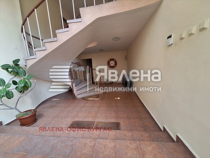 Продава ОФИС, гр. Бургас, Център, снимка 3 - Офиси - 53079108