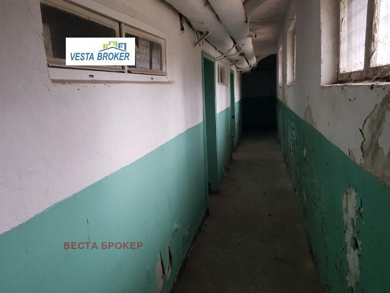 Продава СКЛАД в град Кърджали, Байкал - 162 кв.м / 25 564.59 € » 50 000 лв., ВЕСТА БРОКЕР