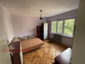 1 спаваћа соба Вазраждане, Русе 1