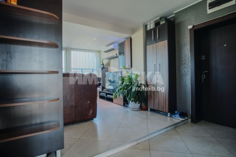 Продава 2-СТАЕН, гр. София, Оборище, снимка 3 - Апартаменти - 52113795