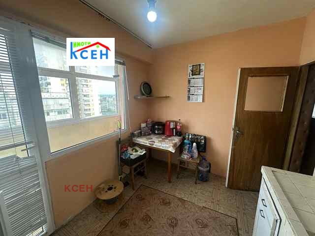 Продава 3-СТАЕН, гр. Търговище, Запад 2, снимка 2 - Апартаменти - 52378471