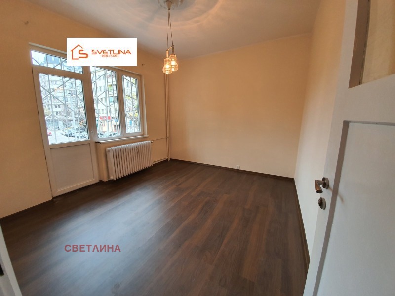 Продава ОФИС, гр. София, Център