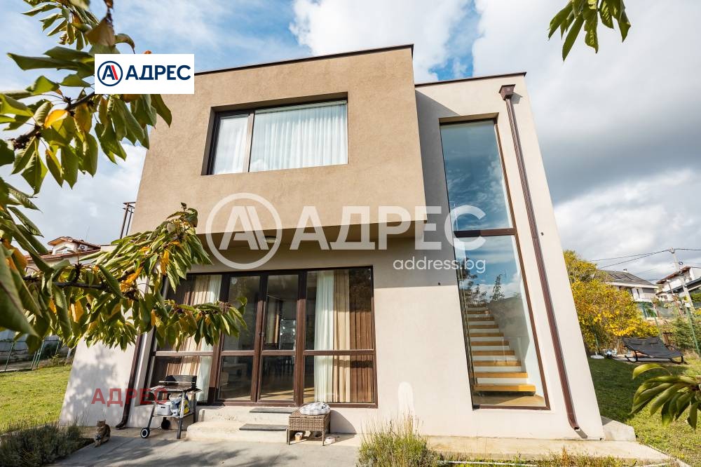 Продава КЪЩА, гр. Варна, м-т Ален мак