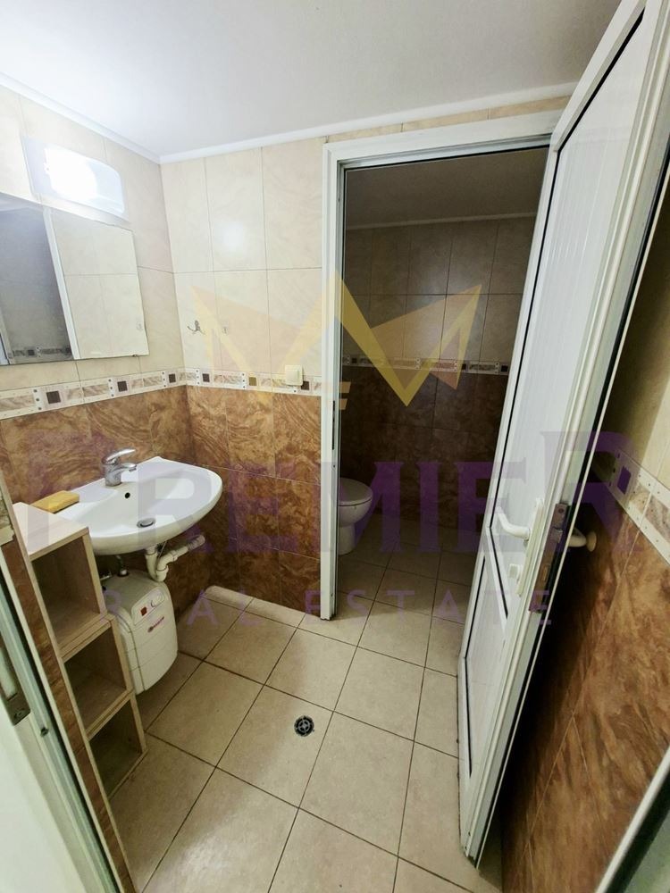 Продава МАГАЗИН, гр. Варна, ЖП Гара, снимка 6 - Магазини - 55538792