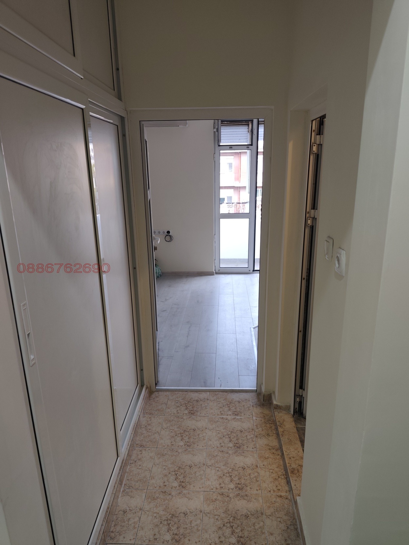 Продава 2-СТАЕН, гр. Кърджали, Център, снимка 6 - Апартаменти - 54603877
